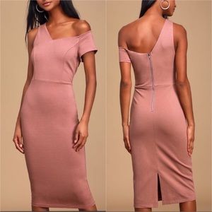 Lulu’s “Deja Vu” Mauve Off Shoulder Midi Dress